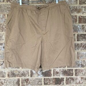 GAP Shorts pull on NWT  Khaki button zipper Size XL